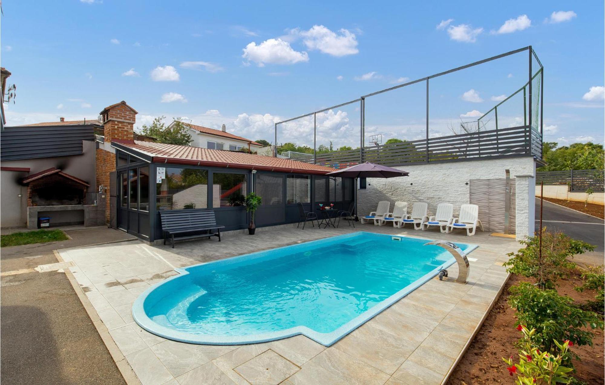 1 Bedroom Beautiful Apartment In Vrh Exterior foto